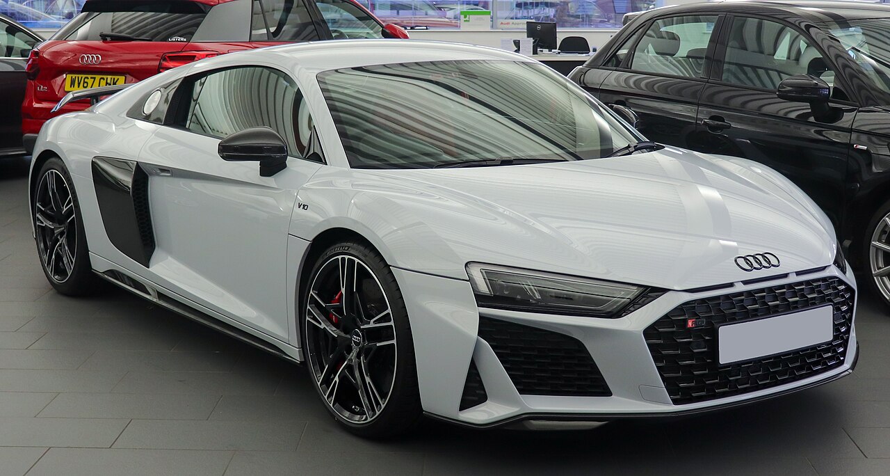 Audi R8 (Type 4S)